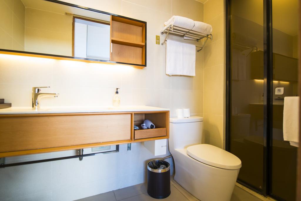 Ji Hotel Shanghai Xujiahui Esterno foto