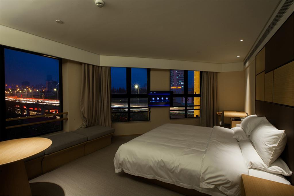 Ji Hotel Shanghai Xujiahui Esterno foto