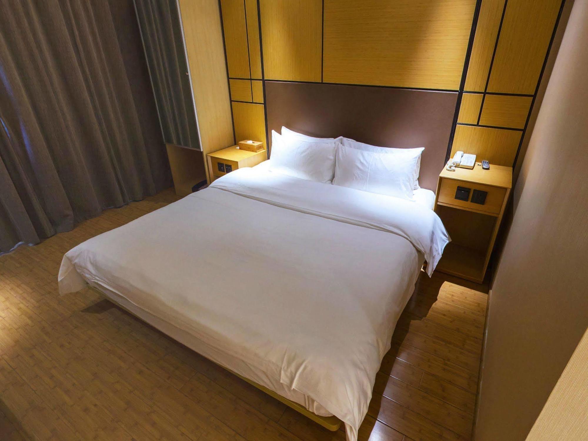 Ji Hotel Shanghai Xujiahui Esterno foto