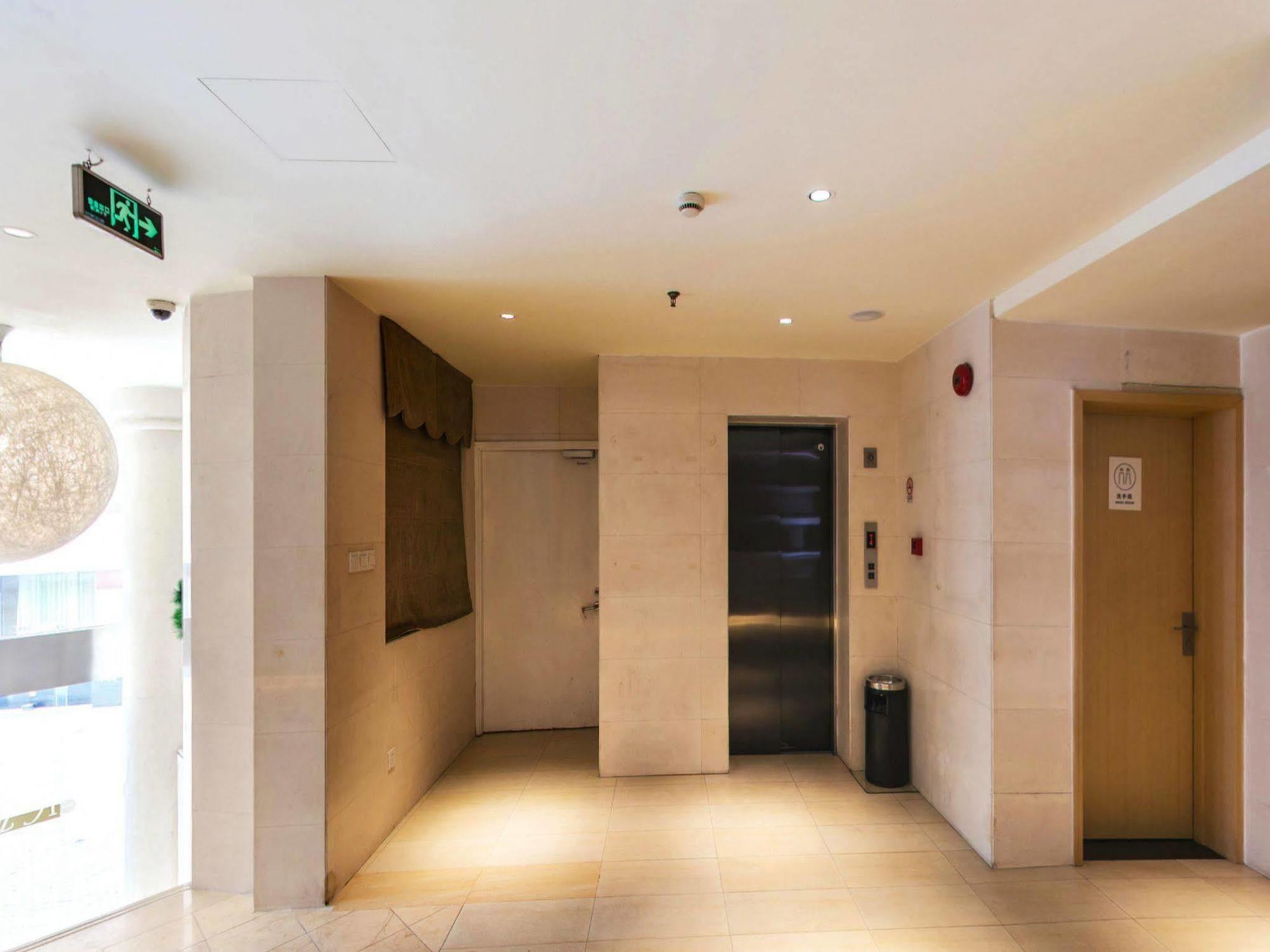 Ji Hotel Shanghai Xujiahui Esterno foto